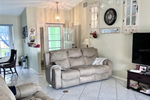 Casa en venta en Spring Hill, Florida, 3 dormitorios, 124.49 m2 № 1398757 - foto 5