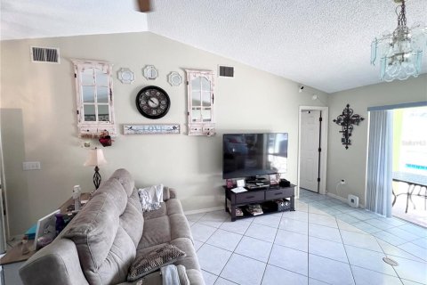 Casa en venta en Spring Hill, Florida, 3 dormitorios, 124.49 m2 № 1398757 - foto 10