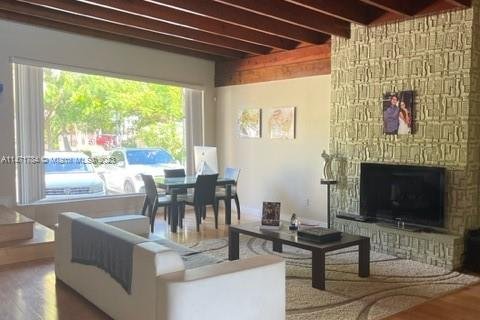 Casa en venta en Miami Beach, Florida, 3 dormitorios, 290.32 m2 № 784933 - foto 15