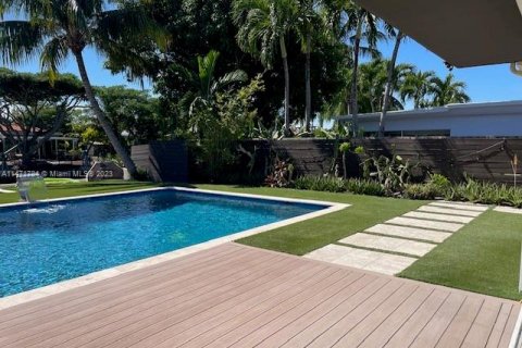 Casa en venta en Miami Beach, Florida, 3 dormitorios, 290.32 m2 № 784933 - foto 25