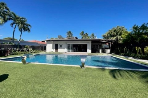 Villa ou maison à vendre à Miami Beach, Floride: 3 chambres, 290.32 m2 № 784933 - photo 30