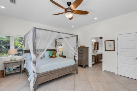 Villa ou maison à vendre à Marathon, Floride: 3 chambres, 231.51 m2 № 860161 - photo 12