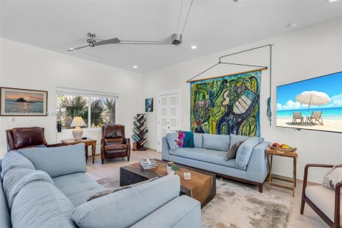 Villa ou maison à vendre à Marathon, Floride: 3 chambres, 231.51 m2 № 860161 - photo 10