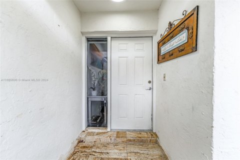 Townhouse in Miami, Florida 3 bedrooms, 140.28 sq.m. № 1367330 - photo 7