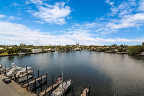 Condo in Fort Lauderdale, Florida, 2 bedrooms  № 1163108 - photo 14