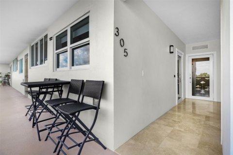 Copropriété à vendre à Fort Lauderdale, Floride: 2 chambres, 146.6 m2 № 1163108 - photo 18