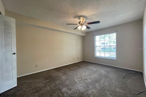 Condo in Palm Harbor, Florida, 2 bedrooms  № 1368475 - photo 12