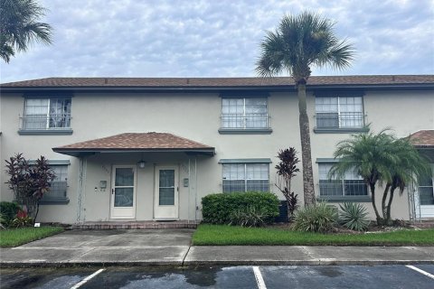 Condo in Orlando, Florida, 2 bedrooms  № 1364024 - photo 1