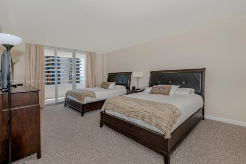 Copropriété à vendre à Miami Beach, Floride: 2 chambres, 153.29 m2 № 1270430 - photo 14