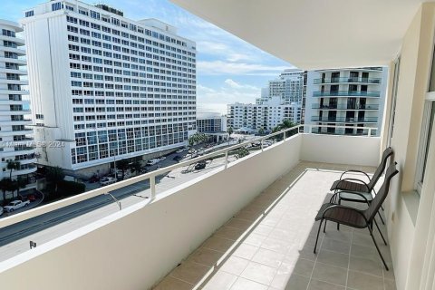 Copropriété à vendre à Miami Beach, Floride: 2 chambres, 153.29 m2 № 1270430 - photo 30