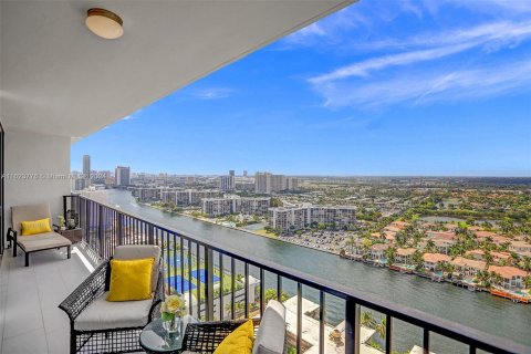 Copropriété à vendre à Hollywood, Floride: 1 chambre, 92.9 m2 № 1270394 - photo 2