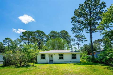 House in DeLand, Florida 3 bedrooms, 90.67 sq.m. № 1369294 - photo 1