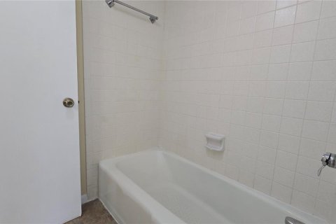 Condo in Ocala, Florida, 2 bedrooms  № 1369335 - photo 17