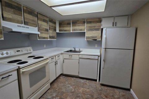 Condo in Ocala, Florida, 2 bedrooms  № 1369335 - photo 8