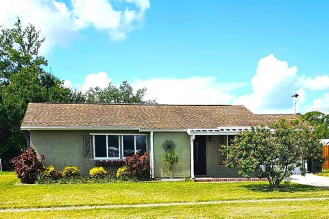 Casa en venta en North Port, Florida, 2 dormitorios, 84.73 m2 № 1287032 - foto 1