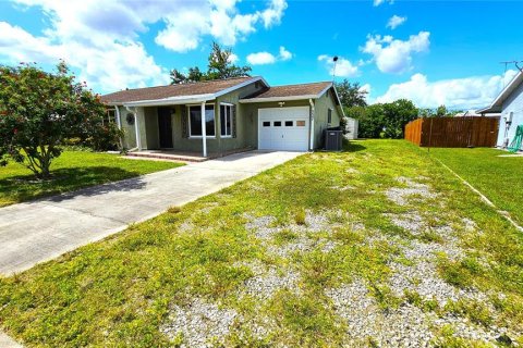 Villa ou maison à vendre à North Port, Floride: 2 chambres, 84.73 m2 № 1287032 - photo 27