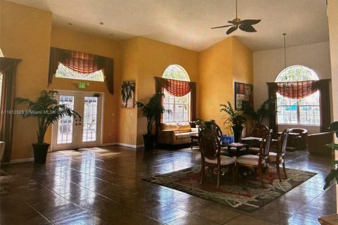 Condominio en venta en Pembroke Pines, Florida, 2 dormitorios, 81.85 m2 № 1235143 - foto 2