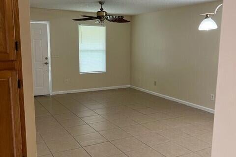 Casa en alquiler en Jacksonville, Florida, 3 dormitorios, 108.6 m2 № 807132 - foto 2