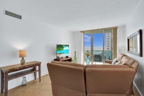 Condominio en venta en Hollywood, Florida, 2 dormitorios, 114.83 m2 № 956817 - foto 9