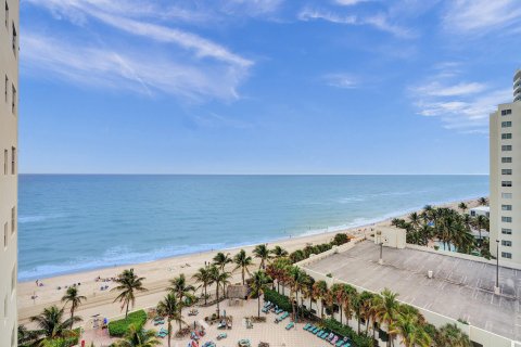 Condominio en venta en Hollywood, Florida, 2 dormitorios, 114.83 m2 № 956817 - foto 29