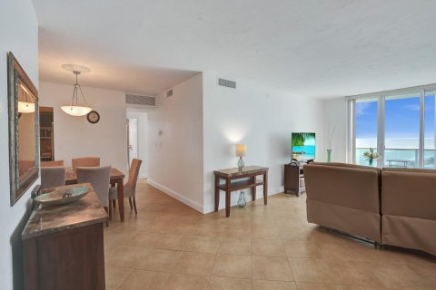 Condominio en venta en Hollywood, Florida, 2 dormitorios, 114.83 m2 № 956817 - foto 8