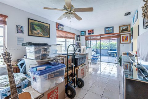 Casa en venta en Pembroke Pines, Florida, 4 dormitorios, 165.74 m2 № 1311107 - foto 23