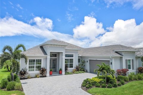 Villa ou maison à vendre à Punta Gorda, Floride: 4 chambres, 261.15 m2 № 1244660 - photo 1