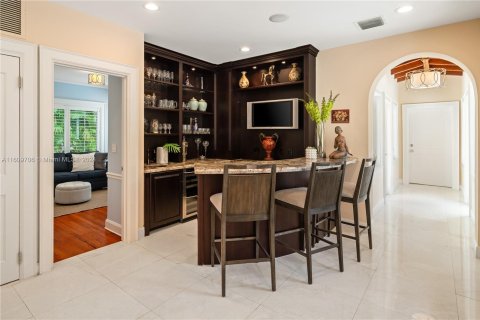 House in Coral Gables, Florida 6 bedrooms, 404.4 sq.m. № 1234280 - photo 26