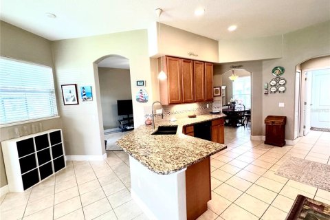 House in Palm Bay, Florida 4 bedrooms, 232.91 sq.m. № 1323346 - photo 27