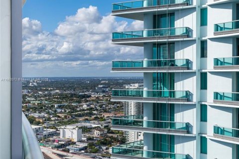 Condo in Miami, Florida, 1 bedroom  № 1369024 - photo 19