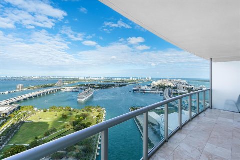 Condominio en alquiler en Miami, Florida, 1 dormitorio, 78.5 m2 № 1369024 - foto 22