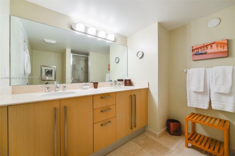 Condo in Bal Harbour, Florida, 2 bedrooms  № 1369063 - photo 24