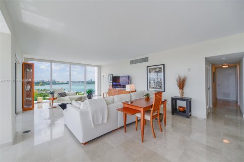 Copropriété à louer à Bal Harbour, Floride: 2 chambres, 120.77 m2 № 1369063 - photo 19