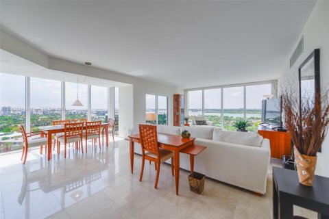 Copropriété à louer à Bal Harbour, Floride: 2 chambres, 120.77 m2 № 1369063 - photo 16