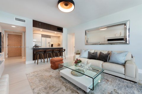 Condominio en alquiler en Miami Beach, Florida, 2 dormitorios, 108.7 m2 № 1369022 - foto 15