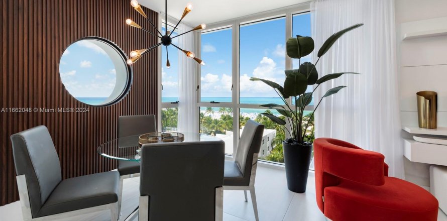 Condominio en Miami Beach, Florida, 2 dormitorios  № 1369022