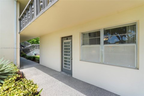 Copropriété à vendre à Deerfield Beach, Floride: 2 chambres, 76.18 m2 № 1310541 - photo 18