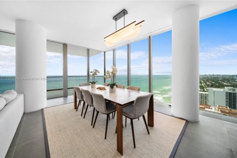 Copropriété à vendre à Hallandale Beach, Floride: 3 chambres, 236.81 m2 № 1310539 - photo 3