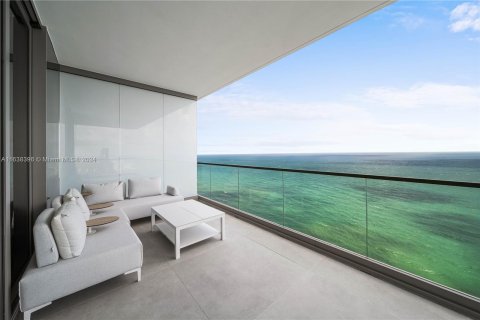 Copropriété à vendre à Hallandale Beach, Floride: 3 chambres, 236.81 m2 № 1310539 - photo 15