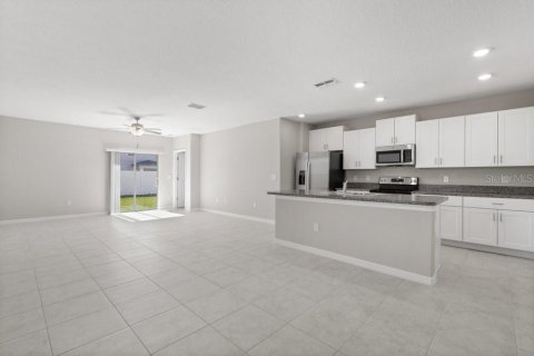 Casa en venta en Tampa, Florida, 5 dormitorios, 224.36 m2 № 1364573 - foto 4