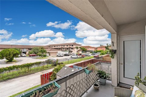 Condominio en venta en Hialeah, Florida, 3 dormitorios, 111.76 m2 № 1377012 - foto 27