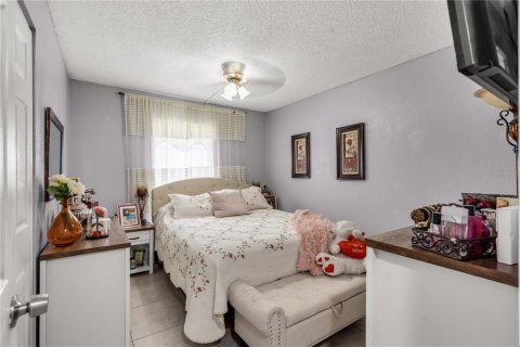 Condo in Hialeah, Florida, 3 bedrooms  № 1377012 - photo 18