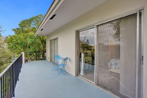 Townhouse in Pompano Beach, Florida 3 bedrooms, 147.81 sq.m. № 880602 - photo 8