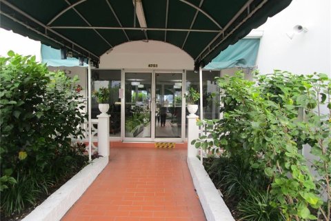 Condo in Lauderhill, Florida, 1 bedroom  № 1100093 - photo 22