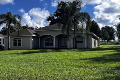 House in Dade City, Florida 4 bedrooms, 220.18 sq.m. № 1393957 - photo 5