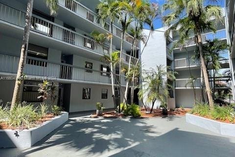 Condominio en venta en Miami, Florida, 2 dormitorios, 86.96 m2 № 1365919 - foto 6