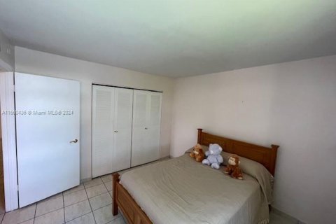 Condo in Miami, Florida, 2 bedrooms  № 1365919 - photo 22