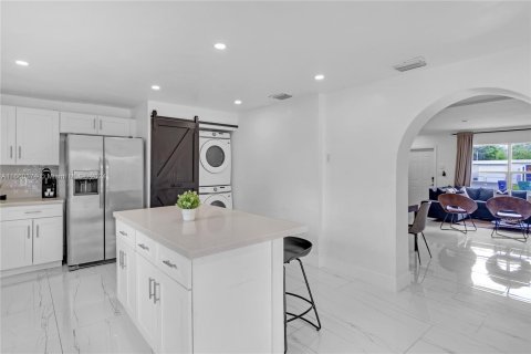 Casa en venta en Miami, Florida, 4 dormitorios, 154.68 m2 № 1365918 - foto 7