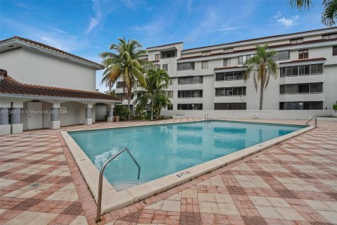 Condo in Miami, Florida, 2 bedrooms  № 1365455 - photo 22