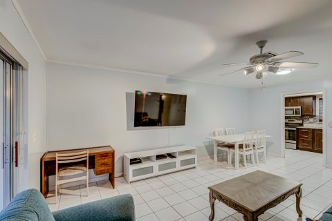 Villa ou maison à vendre à West Palm Beach, Floride: 1 chambre, 61.5 m2 № 868604 - photo 24